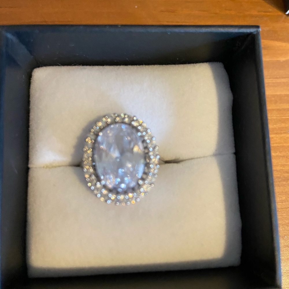 Large Crystal Ring